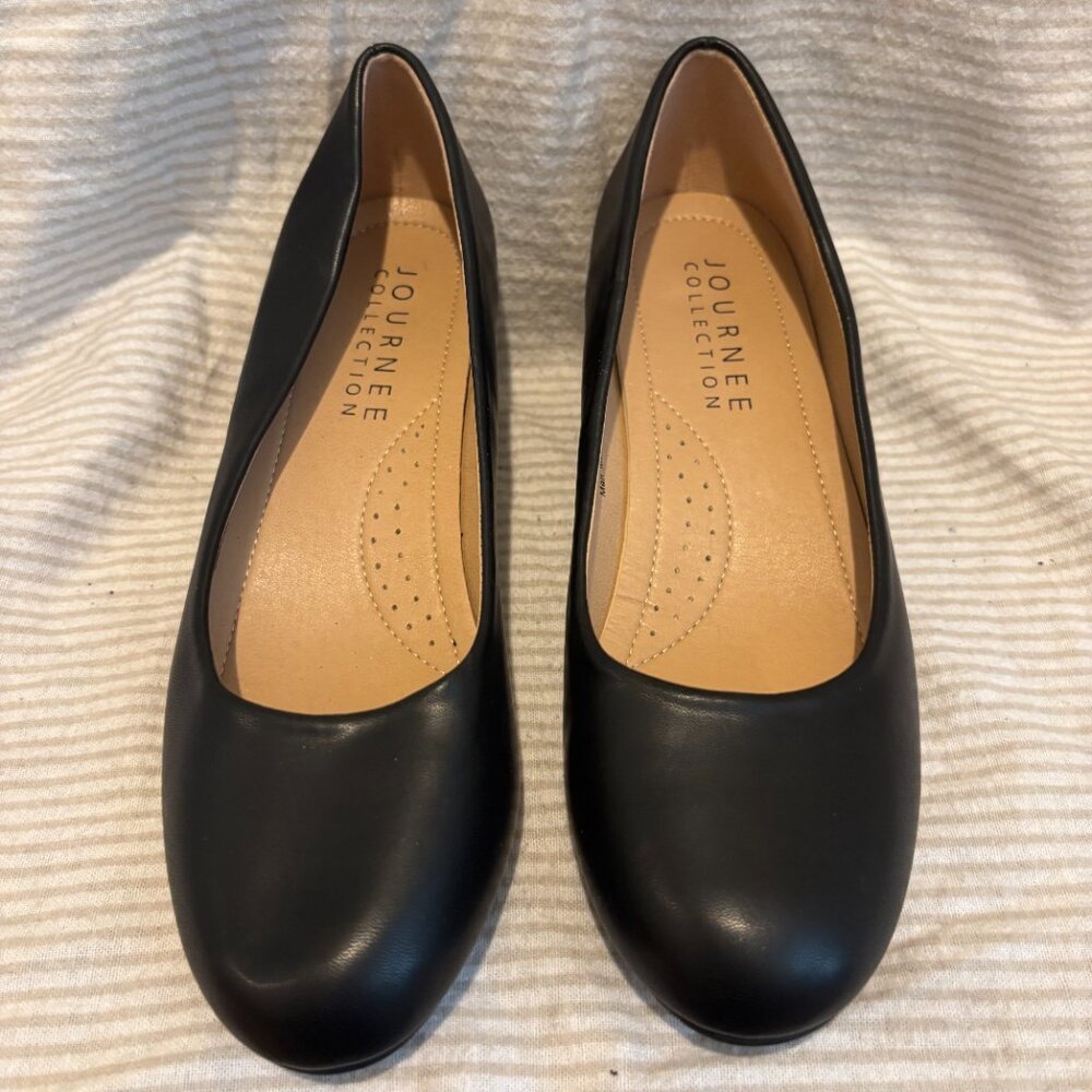 NWOT! Journee Collection Heels - Picture 2 of 5